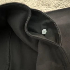 Lululemon Wunder Under Size 8 Black Luon Crop Cropped - Some Pilling, See Photos thumbnail 7