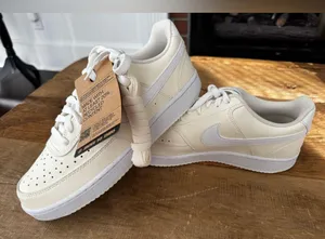 NEW IN BOX Women’s Nike Court Vision Lo NN low ~ white/pale-ivory-black ~ 10 thumbnail 1