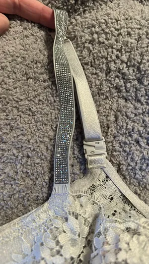 Victoria's Secret Bra thumbnail 3