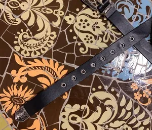 WESTERN FASHION Belt with Western Buckle. Sz: 7/28” thumbnail 3