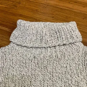 Express Sweater Womens Large Gray Handknit Chunky Turtleneck Cozy Knit‎ Winter thumbnail 2