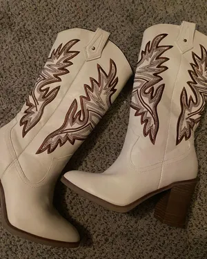White Cowgirl Boots Size 6 thumbnail 3