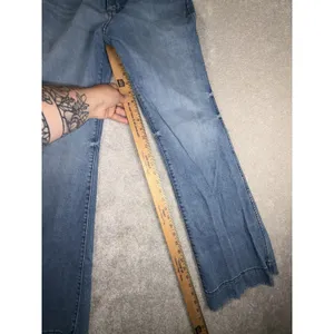 wrangler high‎ rise trouser jeans med wash raw hem 31x32 Flare Bootcut thumbnail 10