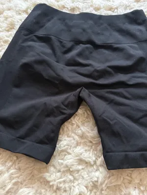 Aurola Black Women’s High-Waist Seamless Gym Shorts thumbnail 2