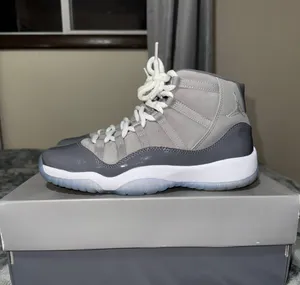 Air Jordan 11 Cool Gray Highs thumbnail 1