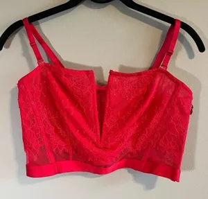 ✨ Victoria’s Secret Red Lace‎ Sexy Unlined Strapless Bra Large thumbnail 1