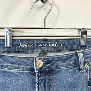 American Eagle Plus Size 18 Jeans Mom Dark Raw Distressed Blue High Rise‎ 327 thumbnail 2