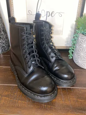 Dr. Martens The Original 1460 All Black Mono Smooth Leather Combat Boots Size 7 thumbnail 3