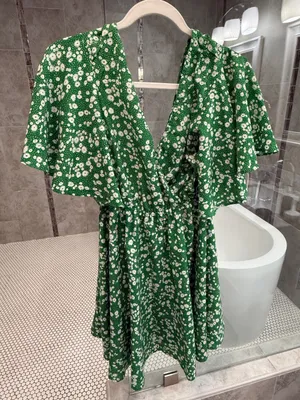 Amazon Green Floral Midi Dress with White Daisy Print thumbnail 1