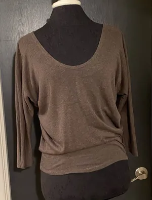 💜 Basic House Long Sleeve Tee in Light Brown Shade Size L thumbnail 1