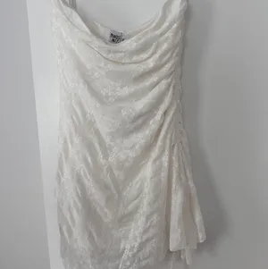 White Dress thumbnail 3