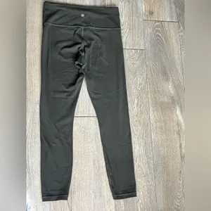 Athleta Elation 7/8 Tight in Gray thumbnail 2