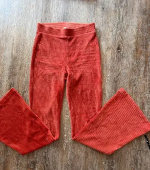 Aerie Groove-On Ribbed Velour Flare Pant thumbnail 5