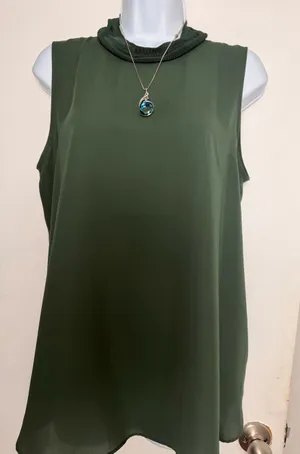 Simply Vera Vera Wang Olive Green Sleeveless Mock Neck Tank thumbnail 1