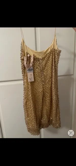 Gold dress thumbnail 4