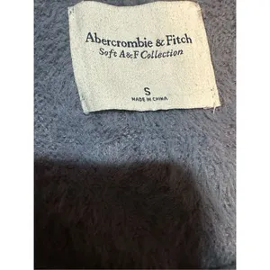 Abercrombie &‎ Fitch Soft Collection Periwinkle blue fuzzy super soft sweater sz thumbnail 3