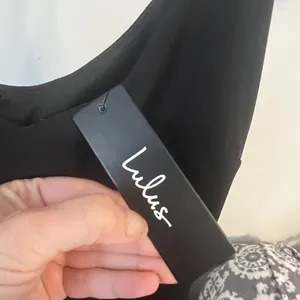 NWT Lulus Black Chic Dress thumbnail 2