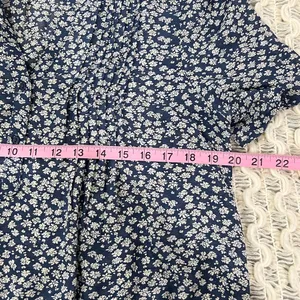 Ruffled Collar V-neck Pleated Button Up Floral Print Lightweight Navy Blue White thumbnail 5