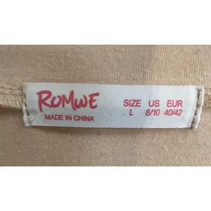 ROMWE Alien Graphic Pale Yellow Shirt Sleeve T-Shirt thumbnail 2