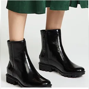 SOREL - Black‎ Phoenix Zip Patent Leather Boot Size 8.5 B18B thumbnail 1