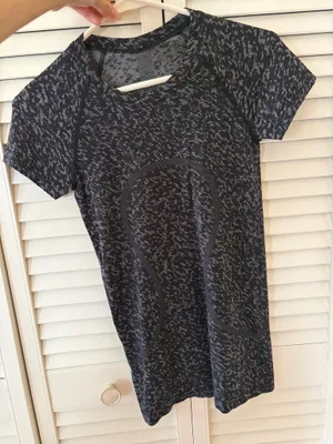 Lululemon thumbnail 1