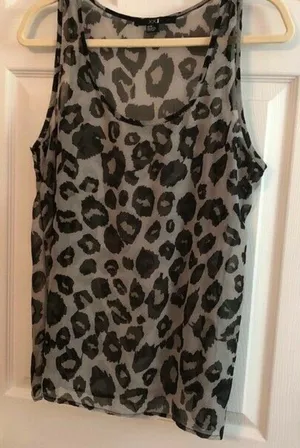 Forever 21 Classic Animal Print Top M thumbnail 1