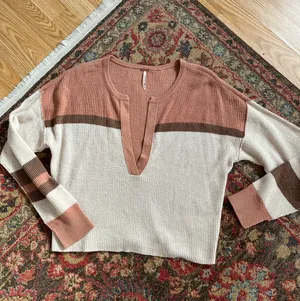 Free People NWOT  Sweater thumbnail 1