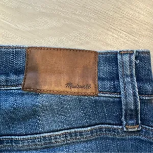Madewell 9" High Rise Skinny Jeans size 27 medium wash blue jeans thumbnail 6