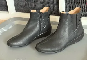 Life Stride Black Ankle Boots thumbnail 1