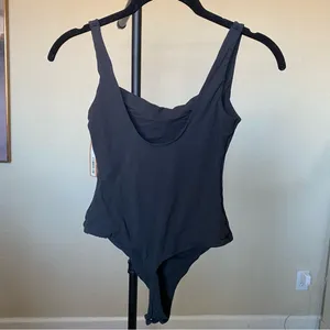 SKIMS Fits everybody square neck bodysuit in Onyx‎ Style BS-SCN-0294 Size XXS thumbnail 5