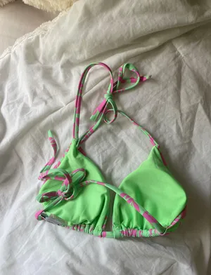 Bikini thumbnail 2