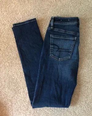 Hi-Rise Tomgirl Jeans thumbnail 4