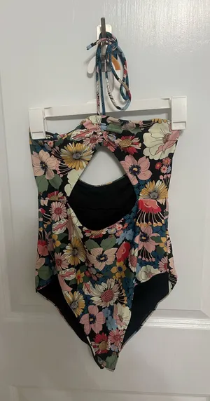 One Piece Floral Swimsuit Multiple Size M thumbnail 1