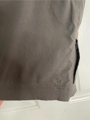Athleta Olive Taupe Women’s Stretch Bermuda Shorts Size 4 thumbnail 3