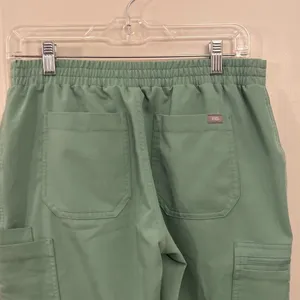 Figs scrub pants Yola skinny scrubs women’s Size small S/P thumbnail 4