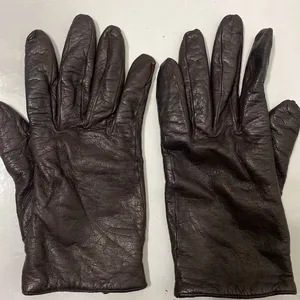 Women’s Dark brown leather gloves with cashmere lining. Size Medium. thumbnail 2