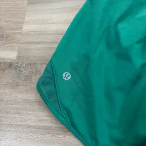 Lululemon Hotty Hot High-Rise Lined Short 4" Cascadia Green Women Size 6 thumbnail 4