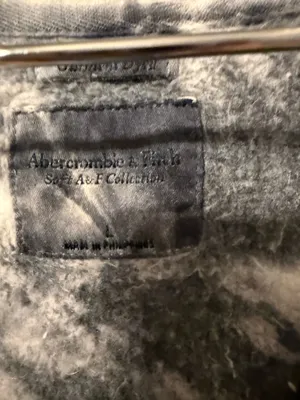 Abercrombie V-Neck sweat shirt thumbnail 3