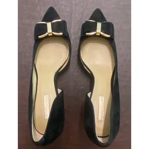 BCBGeneration Black Suede Bow Heels D'Orsay Pointed Toe Kitten Heel Sz 9 Classic thumbnail 8