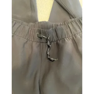 Lululemon On The Fly Jogger in Black size 4 women thumbnail 8