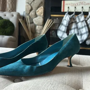 Manolo Blahnik BB 105 Pump US Teal Suede Point Toe Stiletto Heel thumbnail 5
