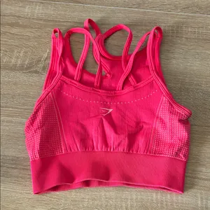 Gymshark Hot Pink Seamless Sports Crop thumbnail 4