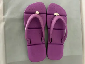 Crocs Women’s Size 9 Purple Flip Flops Excellent Condition (B198) thumbnail 4