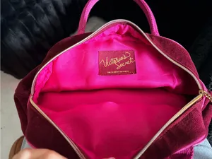 PINK Victoria's Secret Hot Pink Tote with Gold Heart thumbnail 9