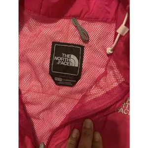 Women's North Face Hypervent Rain Coat XS pink Women's thumbnail 4