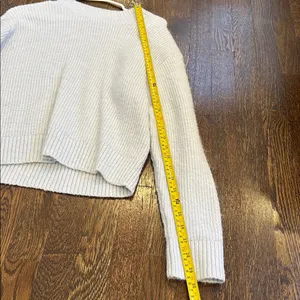 H&M Sweater XS thumbnail 4