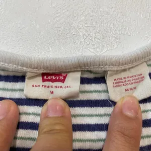 Levi’s Striped Ribbed Button Front Top Medium Y2K Baby Tee thumbnail 5