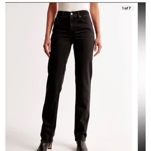 Abercrombie & Fitch Curve Love Women's 27 Black Mid Rise 90s Straight Jeans thumbnail 3