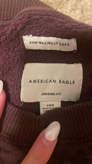 American Eagle Sweatshirt thumbnail 2