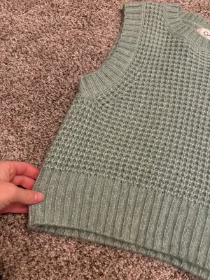 Green Sweater Vest thumbnail 2